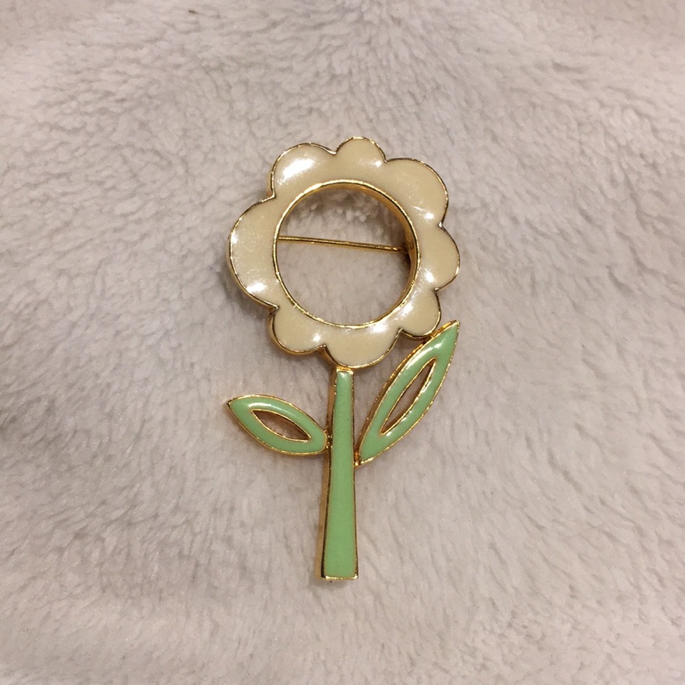 Vintage Daisy Enamel Brooch Pin Signed ART